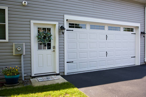 24/7 Emergency Garage Door Panel Replacement experts in Denton County County, TX